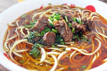 煌旗學(xué)員實(shí)操作品牛肉面