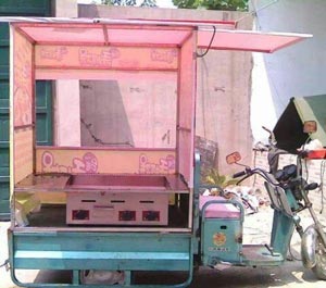 電動(dòng)手抓餅小吃車(chē)