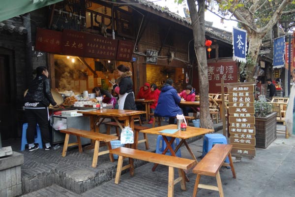 小吃實體店學(xué)做小吃的優(yōu)劣勢分析