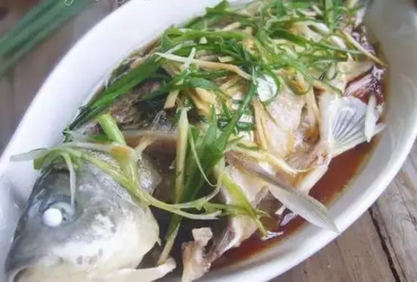 清蒸鯽魚