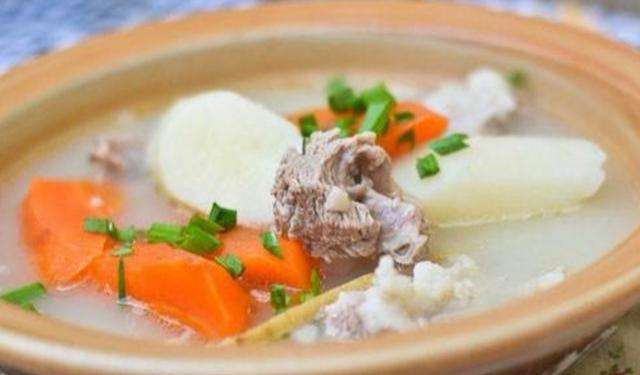 胡蘿卜羊肉湯