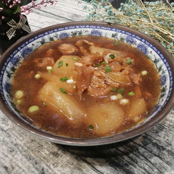  菜市場(chǎng)內(nèi)不起眼的生意